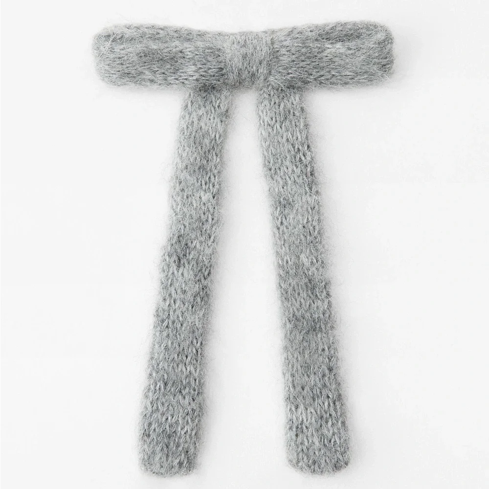 ZARA Wool + Alpaca Blend Hair Clip